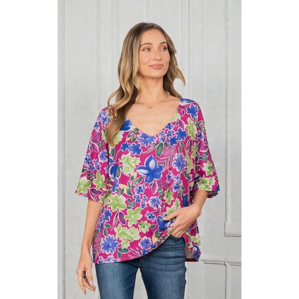 NWOT SEW IN LOVE Pink Multicolor V-NECK PRINT LOOSE SHORT SLEEVE TOP sz Medium